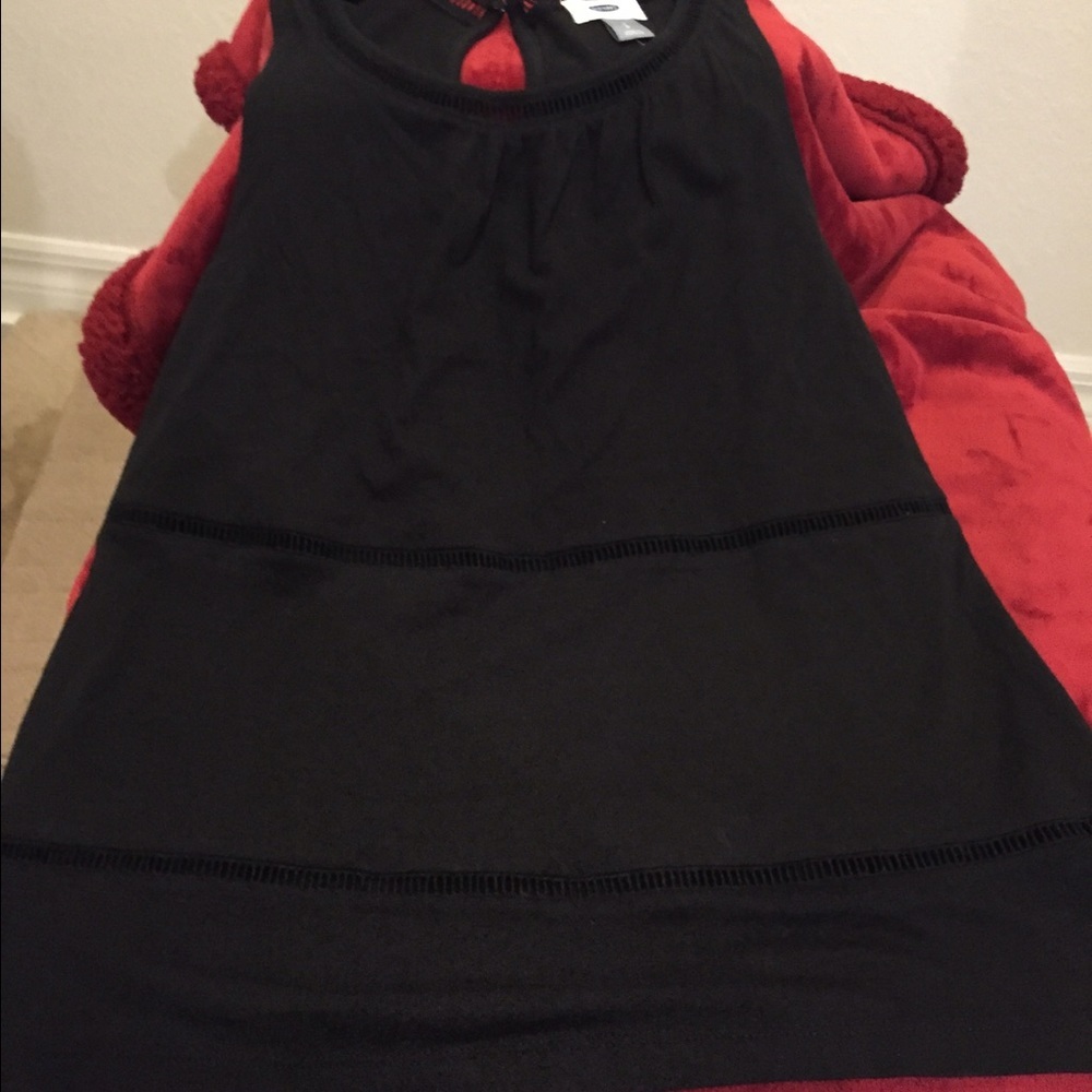 Old Navy Black Sleeveless Top, cool design NEW‎